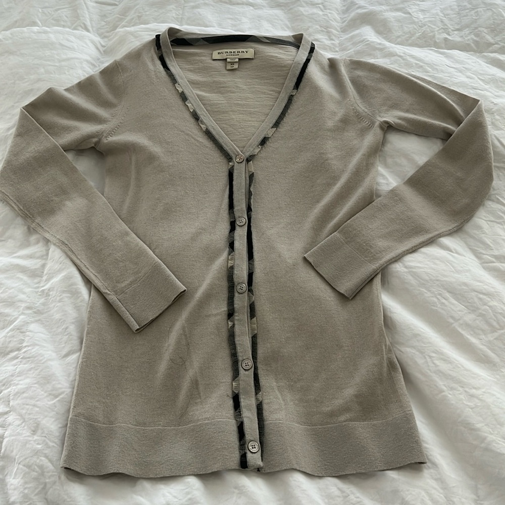 Berberry cardigan 💕